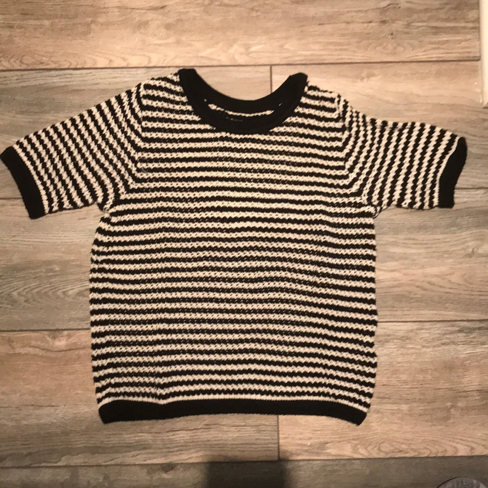 NWOT Zara short sleeve sweater